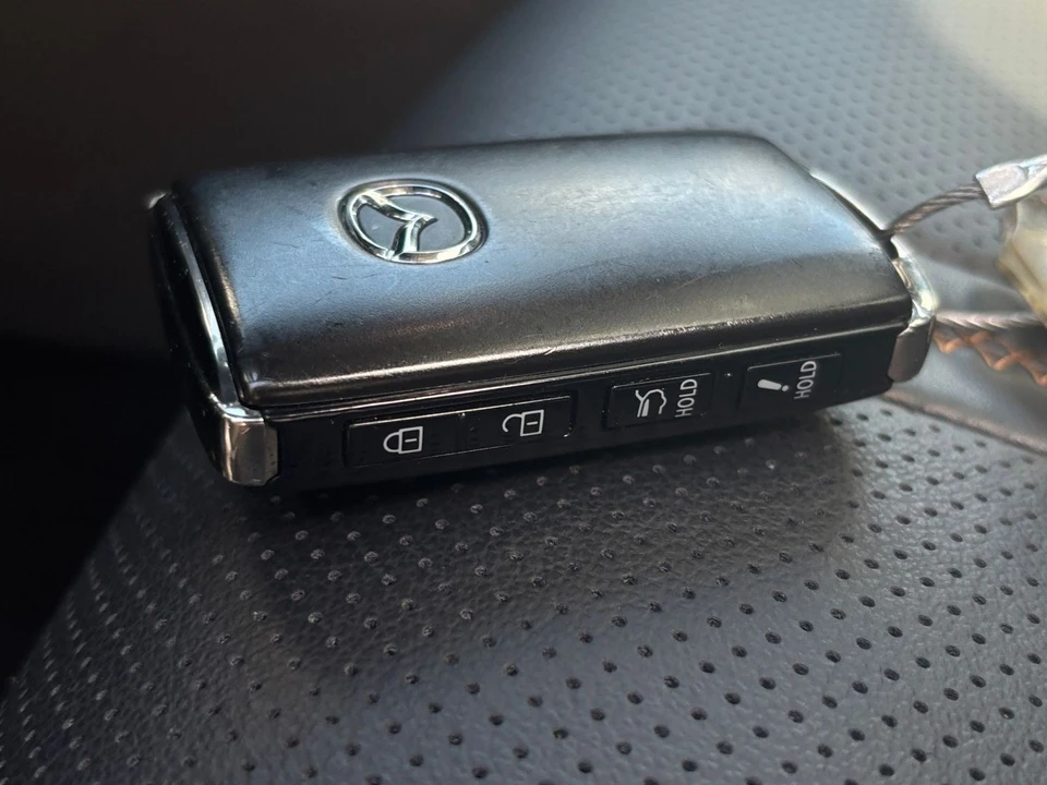 2025 Mazda CX-50 - Image 19 of 31