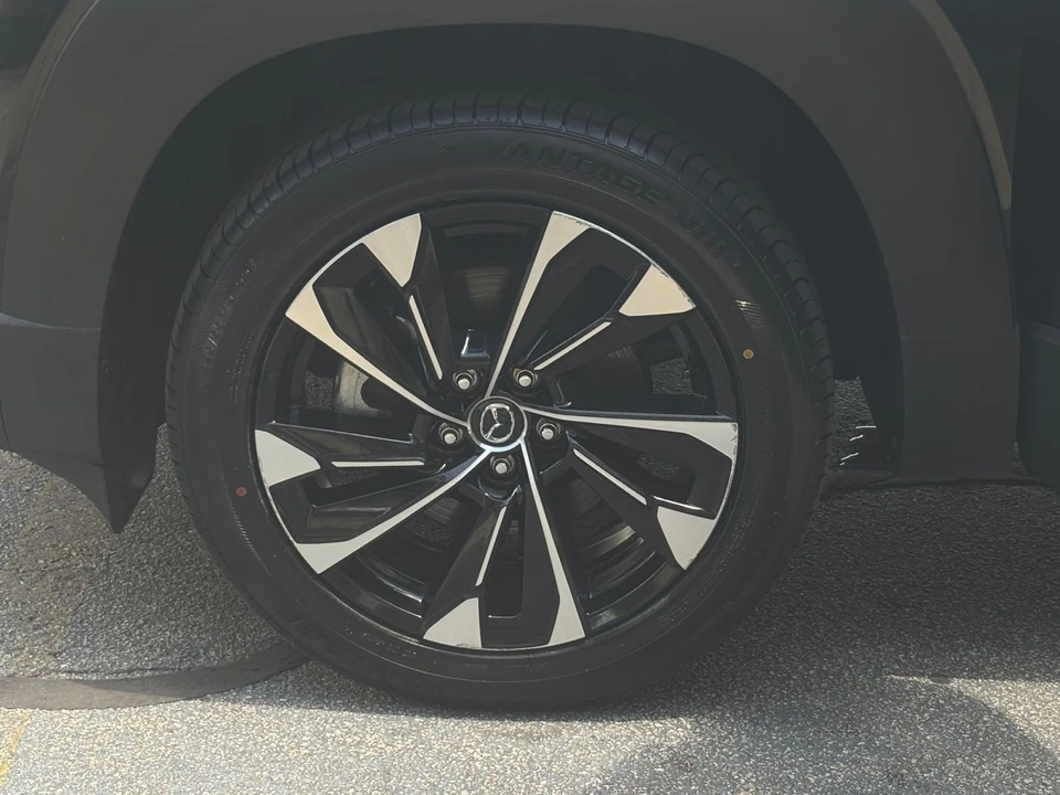 2025 Mazda CX-50 - Image 29 of 31