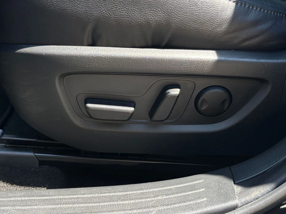 2025 Mazda CX-50 - Image 20 of 31