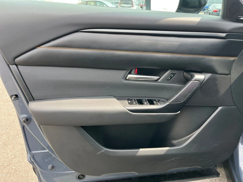 2025 Mazda CX-50 - Image 20 of 31