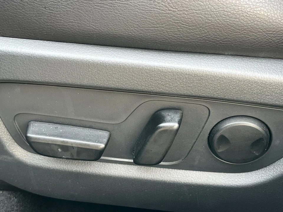 2025 Mazda CX-50 - Image 24 of 31