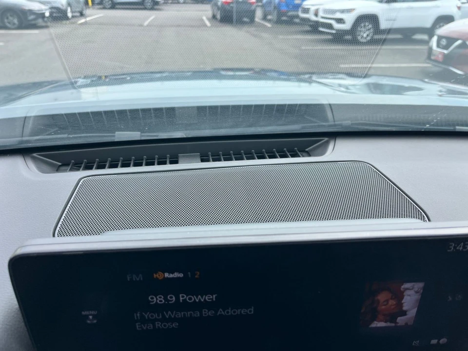 2025 Mazda CX-50 - Image 19 of 31