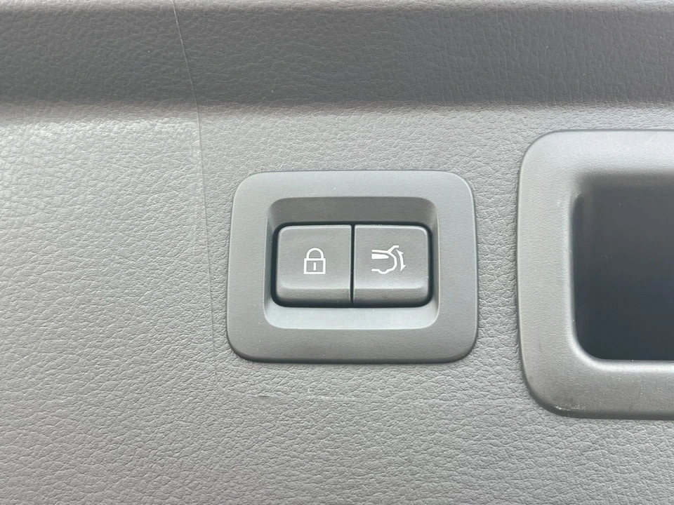 2025 Mazda CX-50 - Image 25 of 31
