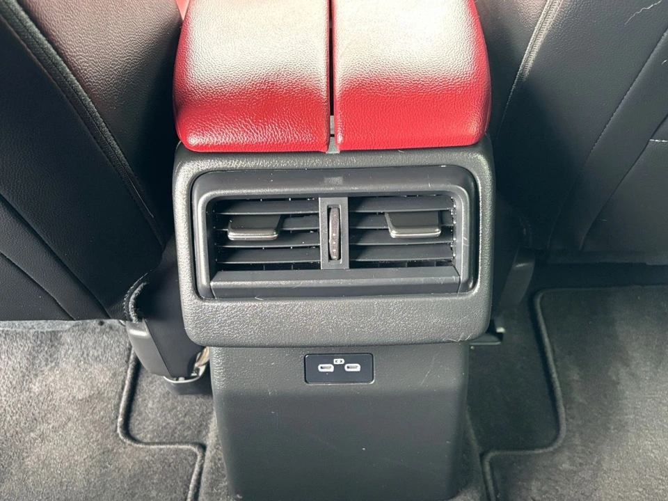 2025 Mazda CX-50 - Image 26 of 31