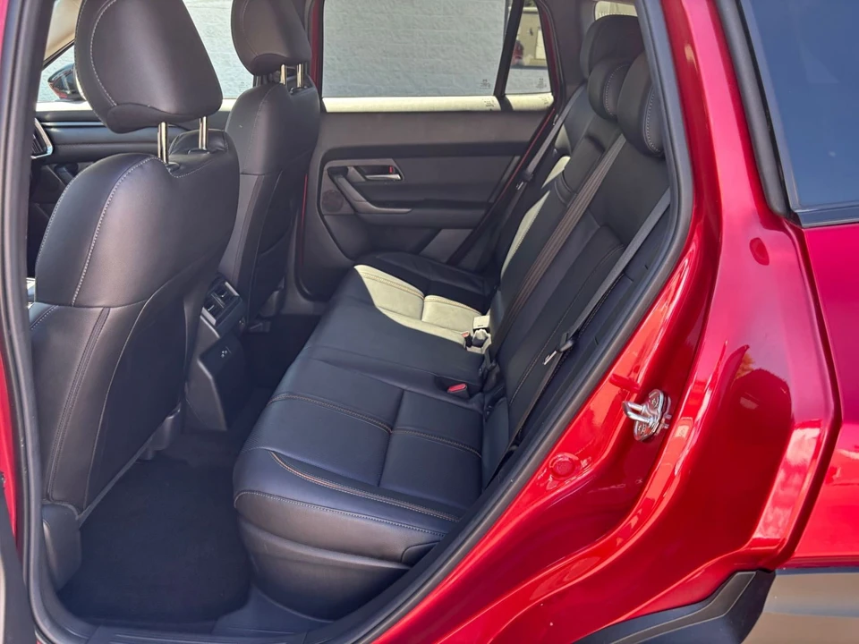 2025 Mazda CX-50 - Image 25 of 31