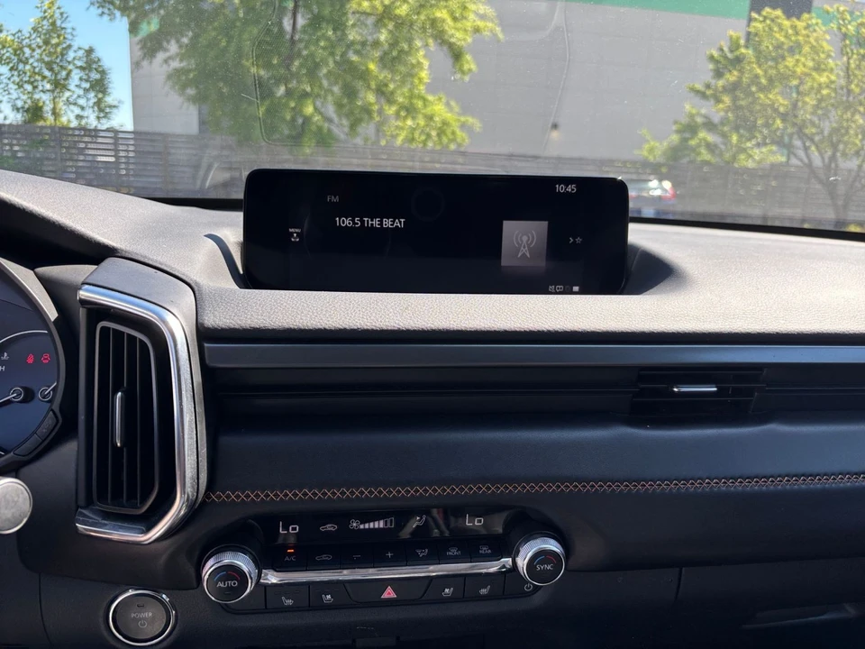 2025 Mazda CX-50 - Image 16 of 31