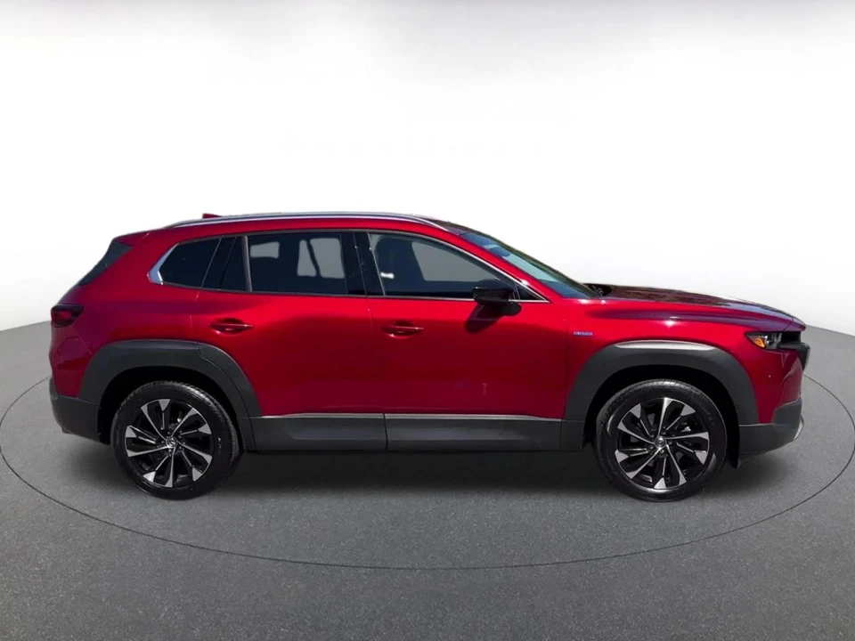 2025 Mazda CX-50 - Image 15 of 31