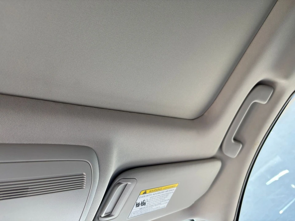 2025 Mazda CX-50 - Image 28 of 31
