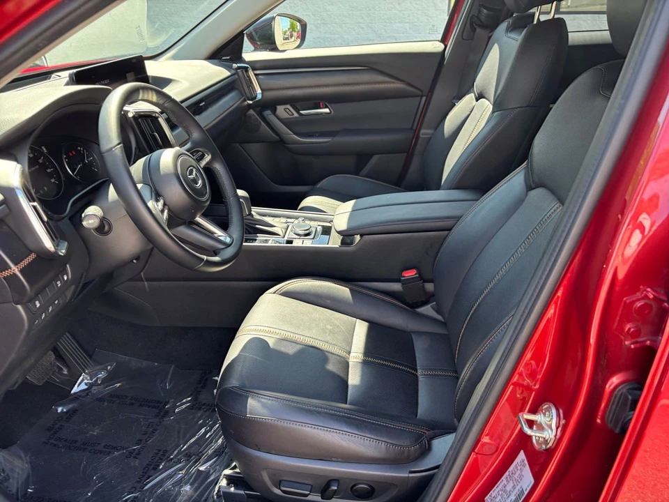 2025 Mazda CX-50 - Image 26 of 31