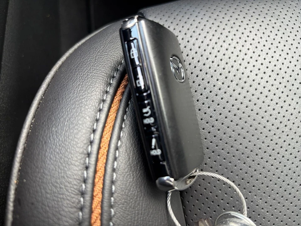 2025 Mazda CX-50 - Image 17 of 31