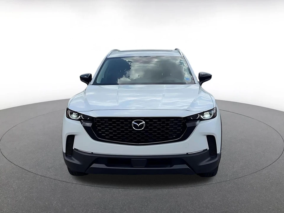 2025 Mazda CX-50 - Image 4 of 31