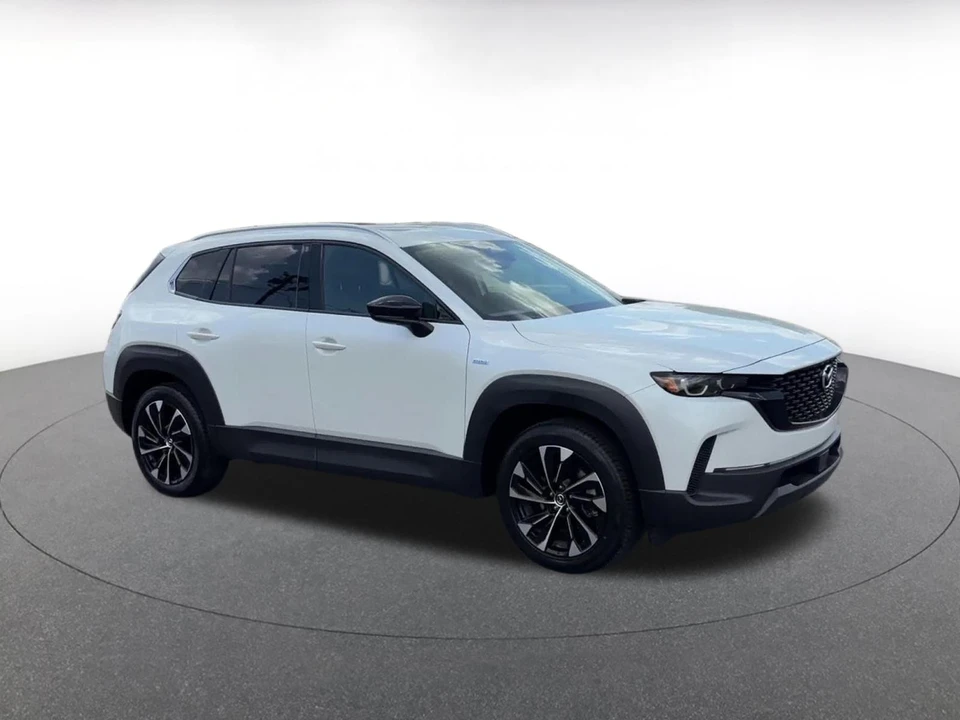2025 Mazda CX-50 - Image 2 of 31
