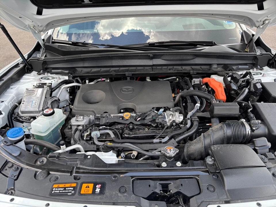 2025 Mazda CX-50 - Image 29 of 31