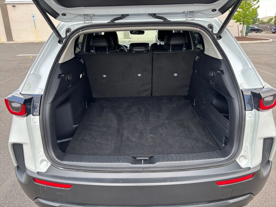 2025 Mazda CX-50 - Image 28 of 31