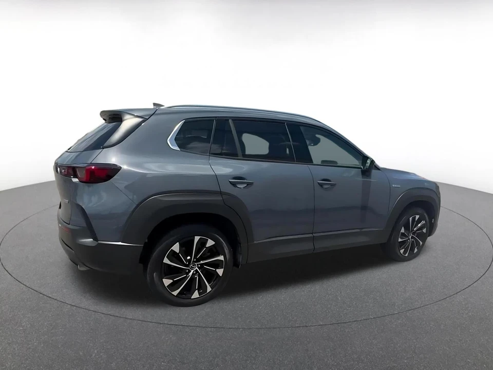 2025 Mazda CX-50 - Image 17 of 31