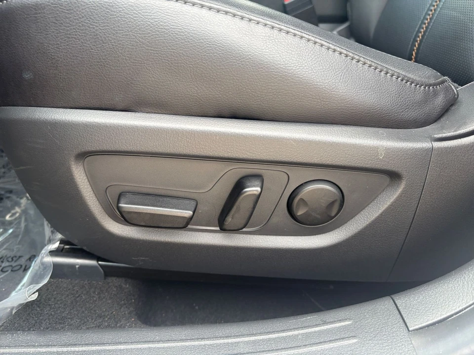 2025 Mazda CX-50 - Image 24 of 31