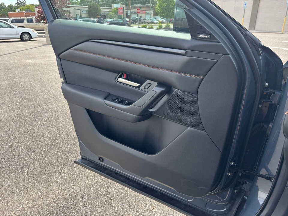 2025 Mazda CX-50 - Image 20 of 31
