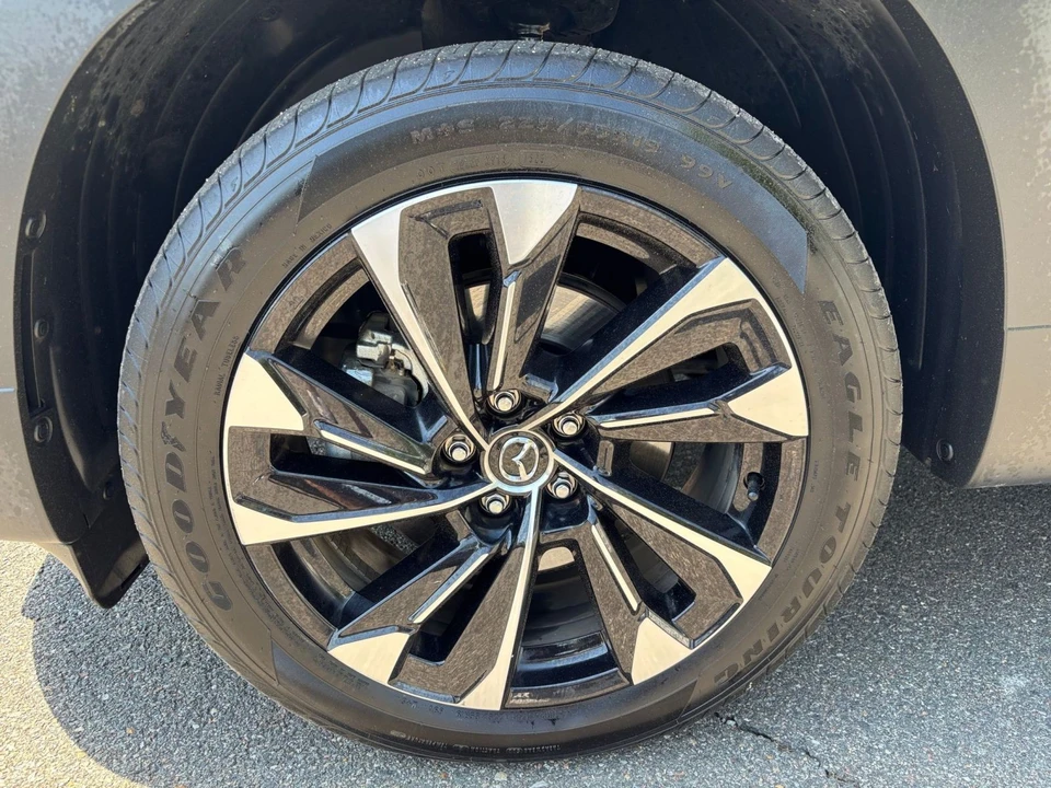 2025 Mazda CX-50 - Image 27 of 31