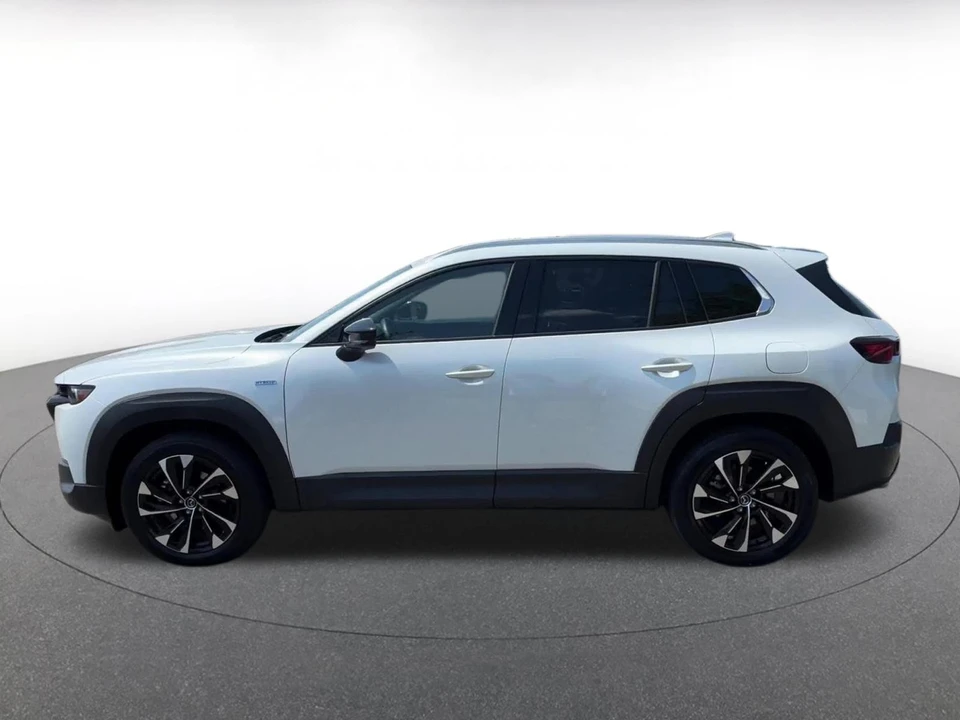2025 Mazda CX-50 - Image 8 of 31