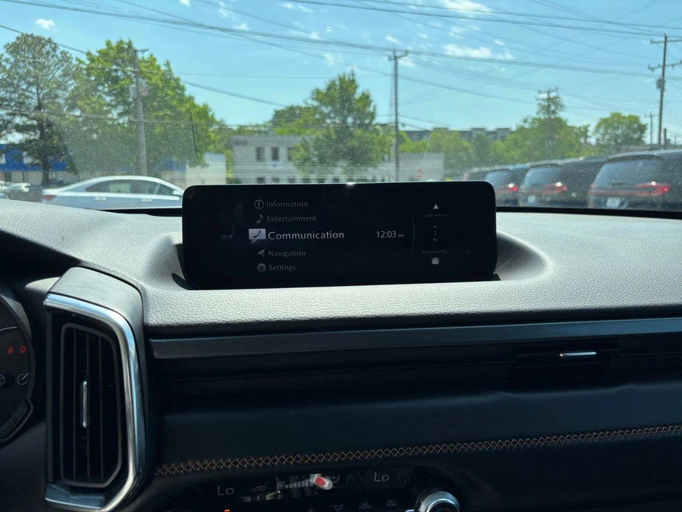 2025 Mazda CX-50 - Image 18 of 31