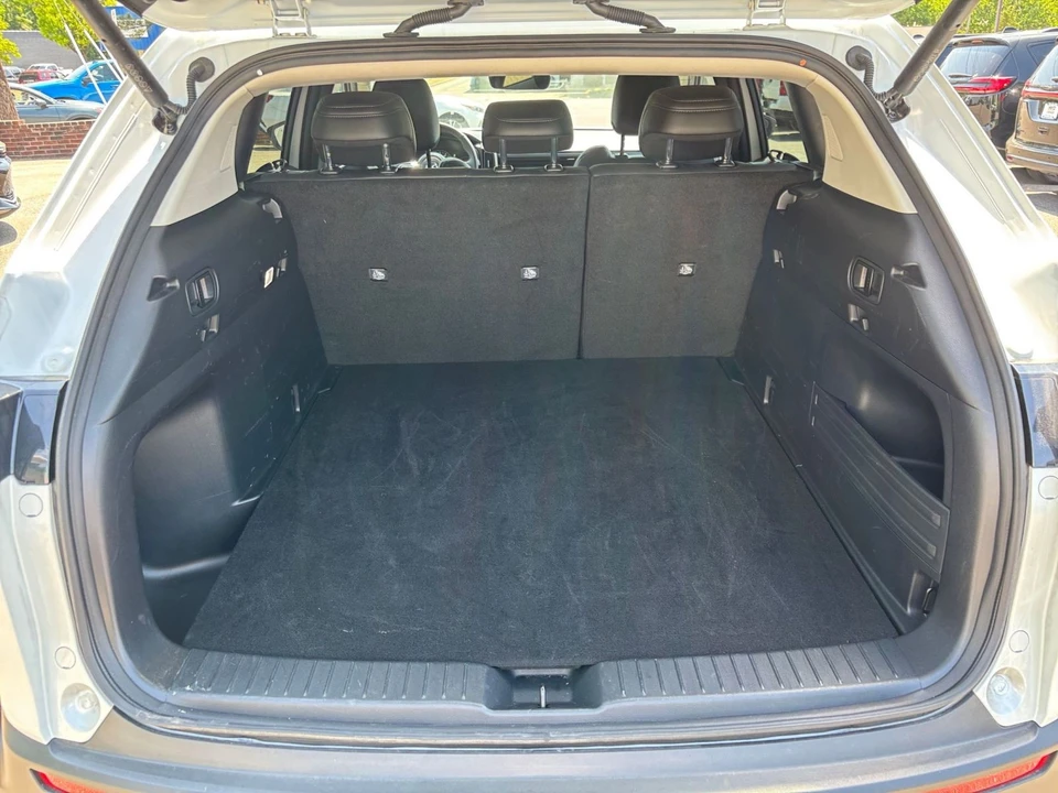 2025 Mazda CX-50 - Image 28 of 31