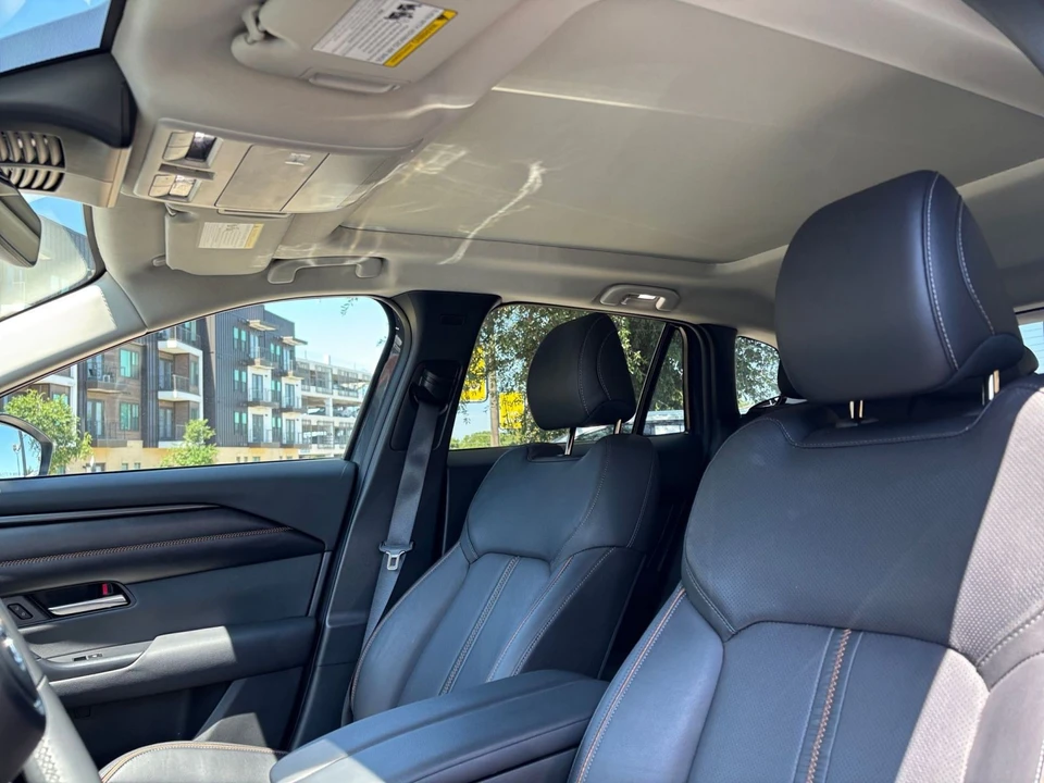 2025 Mazda CX-50 - Image 21 of 31