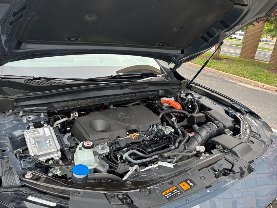 2025 Mazda CX-50 - Image 30 of 31