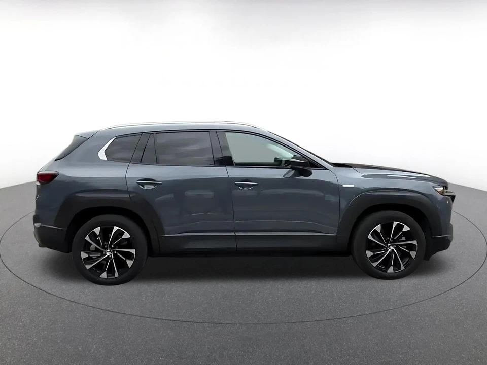 2025 Mazda CX-50 - Image 17 of 31