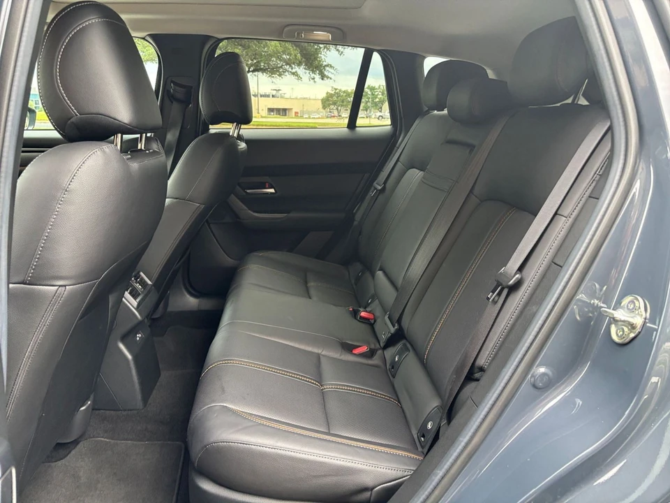 2025 Mazda CX-50 - Image 23 of 31