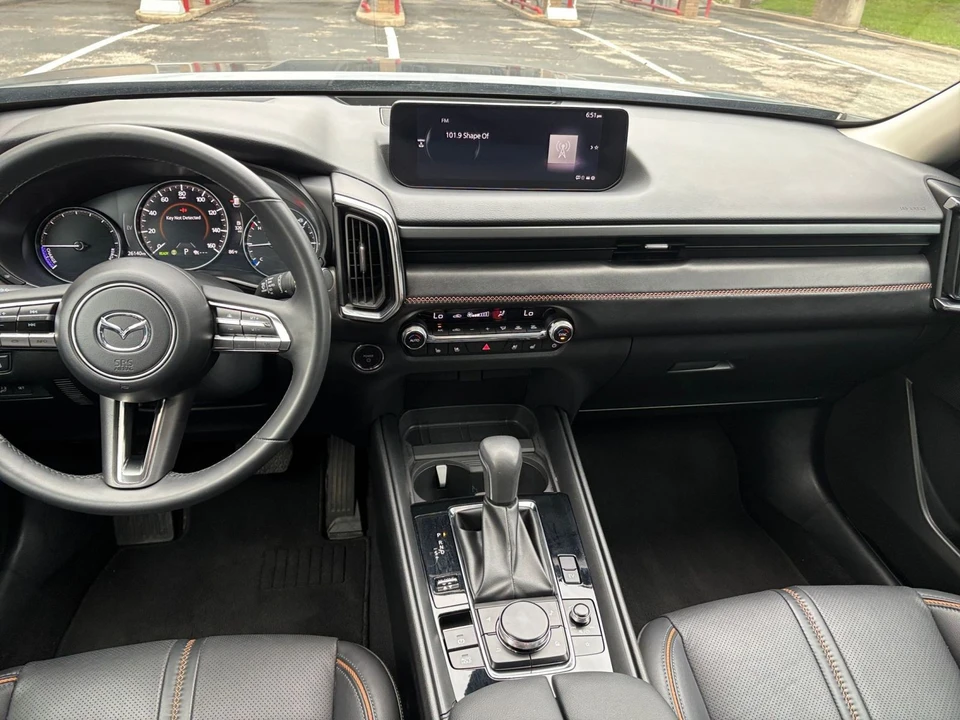 2025 Mazda CX-50 - Image 26 of 31