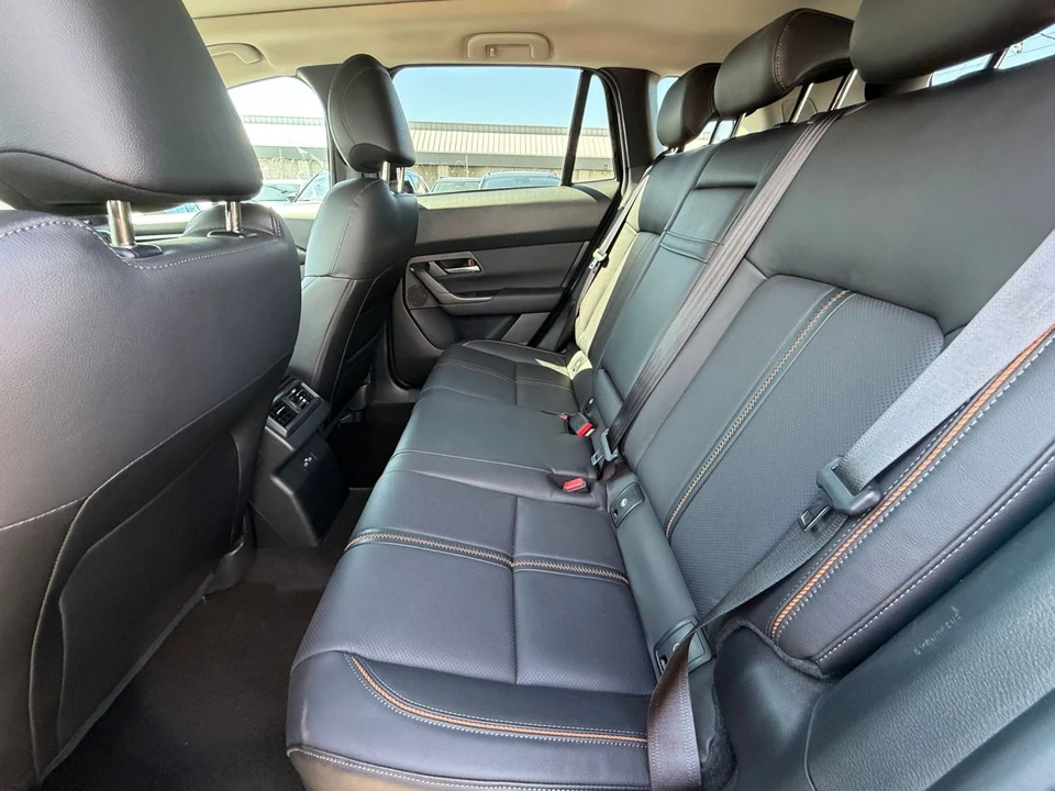 2025 Mazda CX-50 - Image 25 of 31