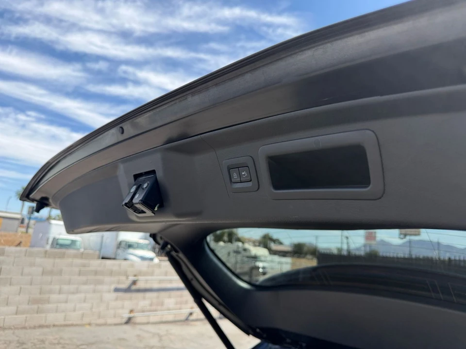2025 Mazda CX-50 - Image 26 of 31