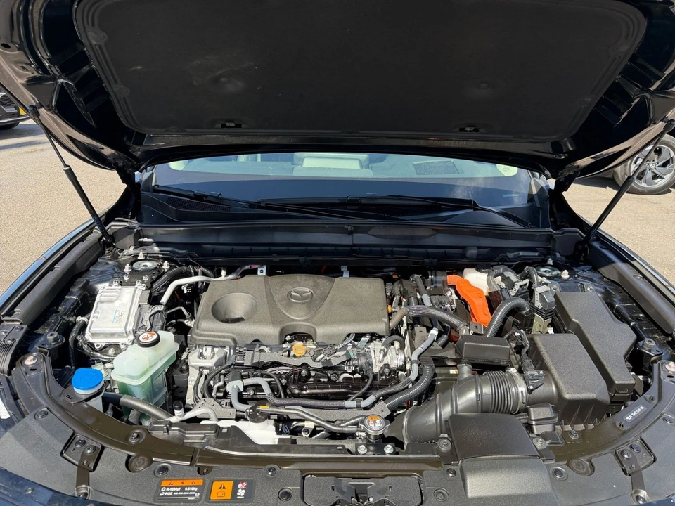 2025 Mazda CX-50 - Image 30 of 31