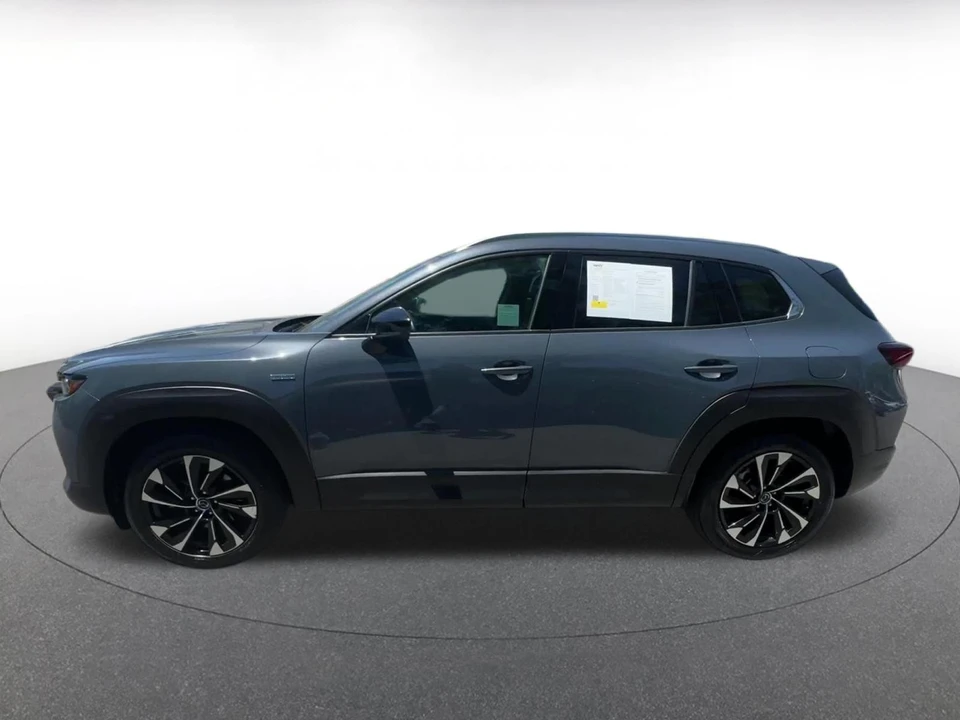2025 Mazda CX-50 - Image 8 of 31