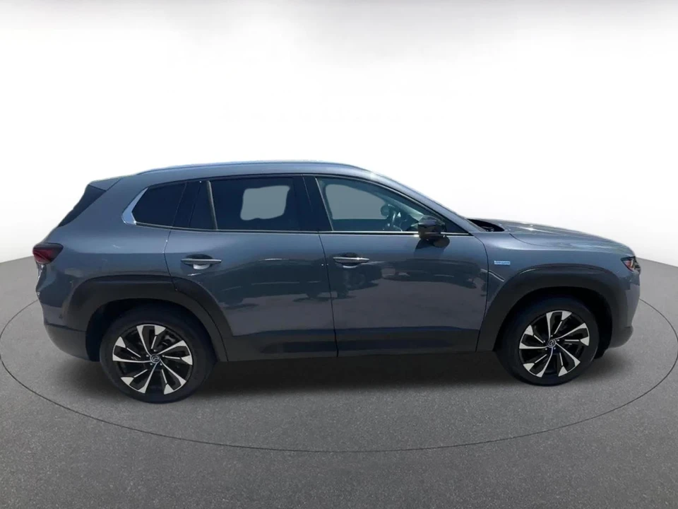 2025 Mazda CX-50 - Image 15 of 31