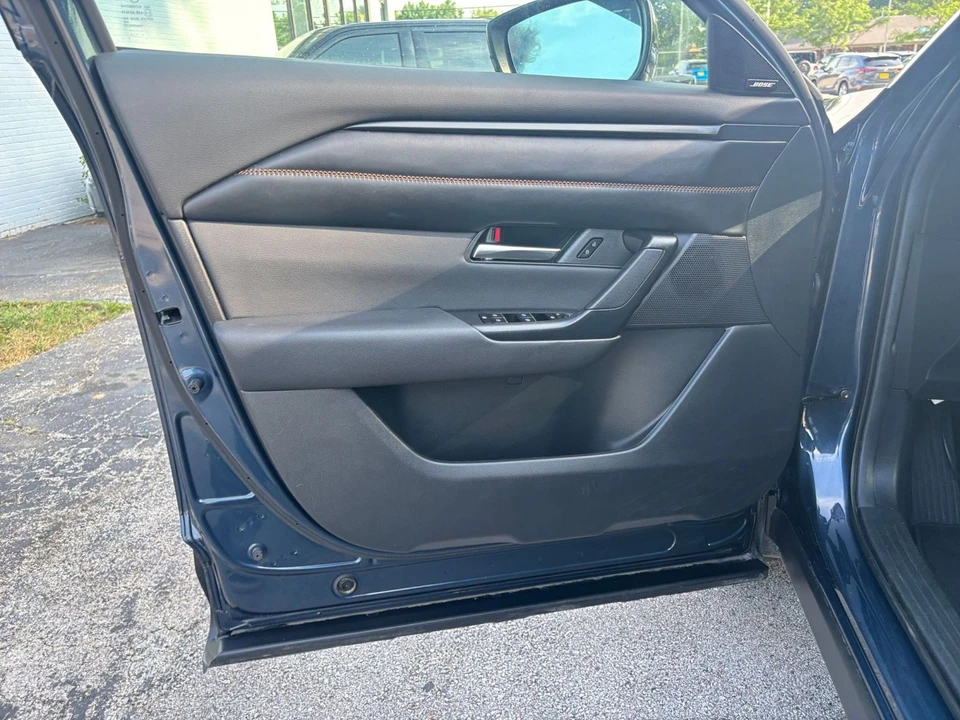 2025 Mazda CX-50 - Image 20 of 31