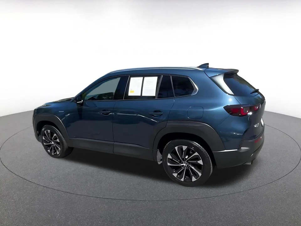 2025 Mazda CX-50 - Image 12 of 31