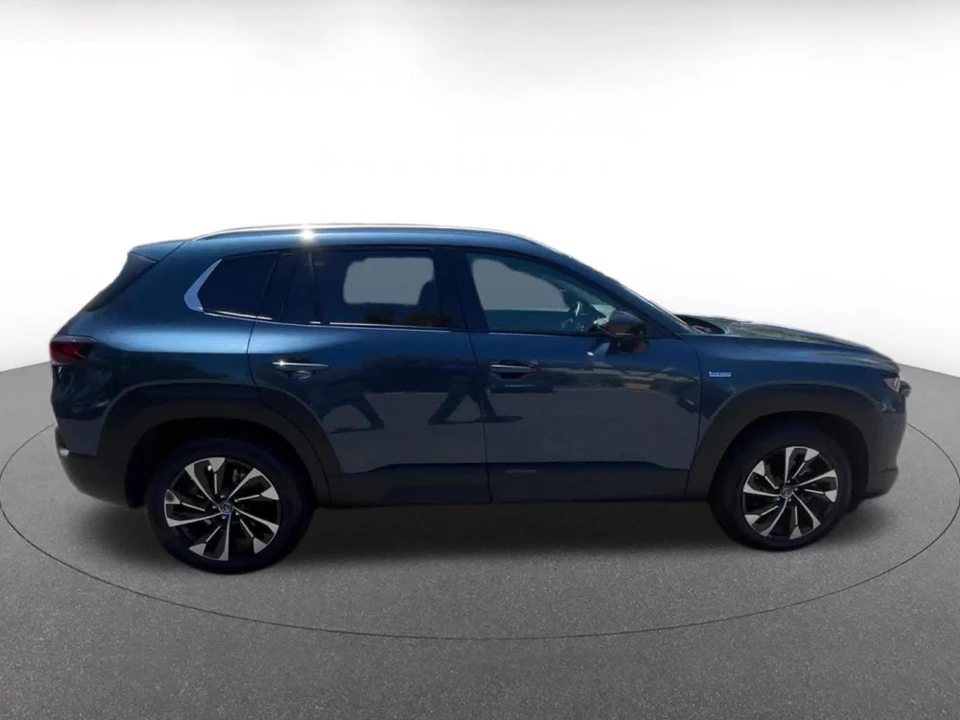 2025 Mazda CX-50 - Image 18 of 31