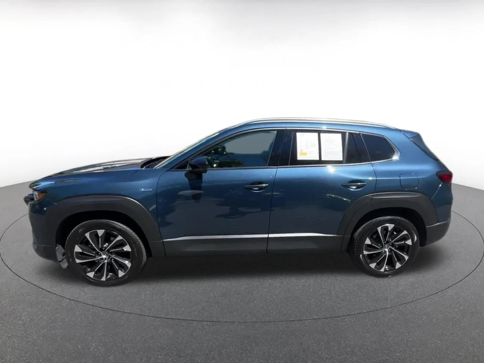 2025 Mazda CX-50 - Image 11 of 31