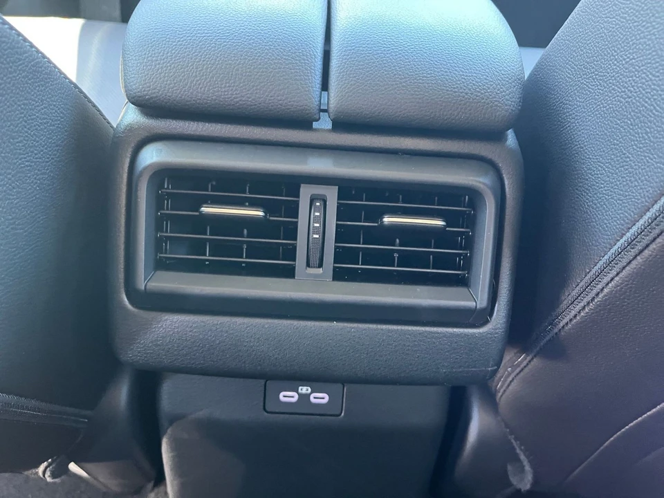 2025 Mazda CX-50 - Image 27 of 31
