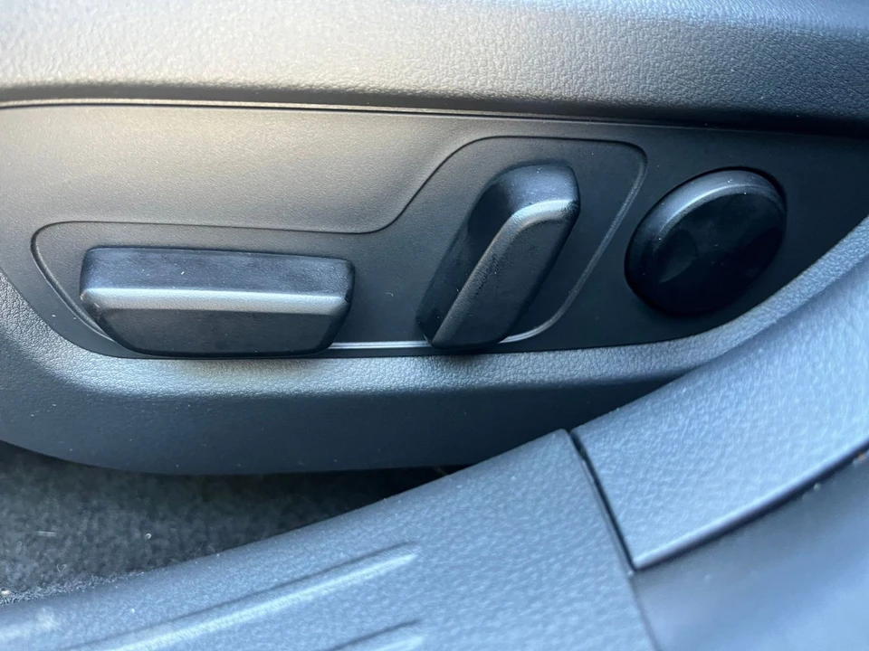 2025 Mazda CX-50 - Image 25 of 31