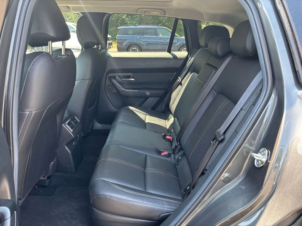 2025 Mazda CX-50 - Image 27 of 31