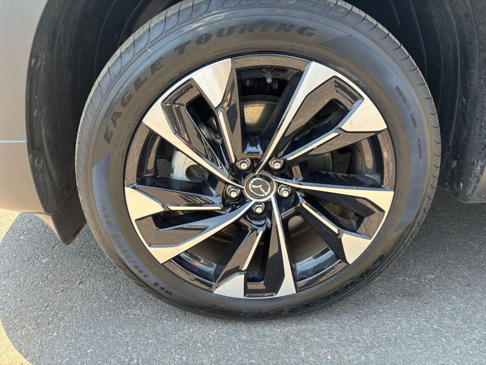 2025 Mazda CX-50 - Image 26 of 31