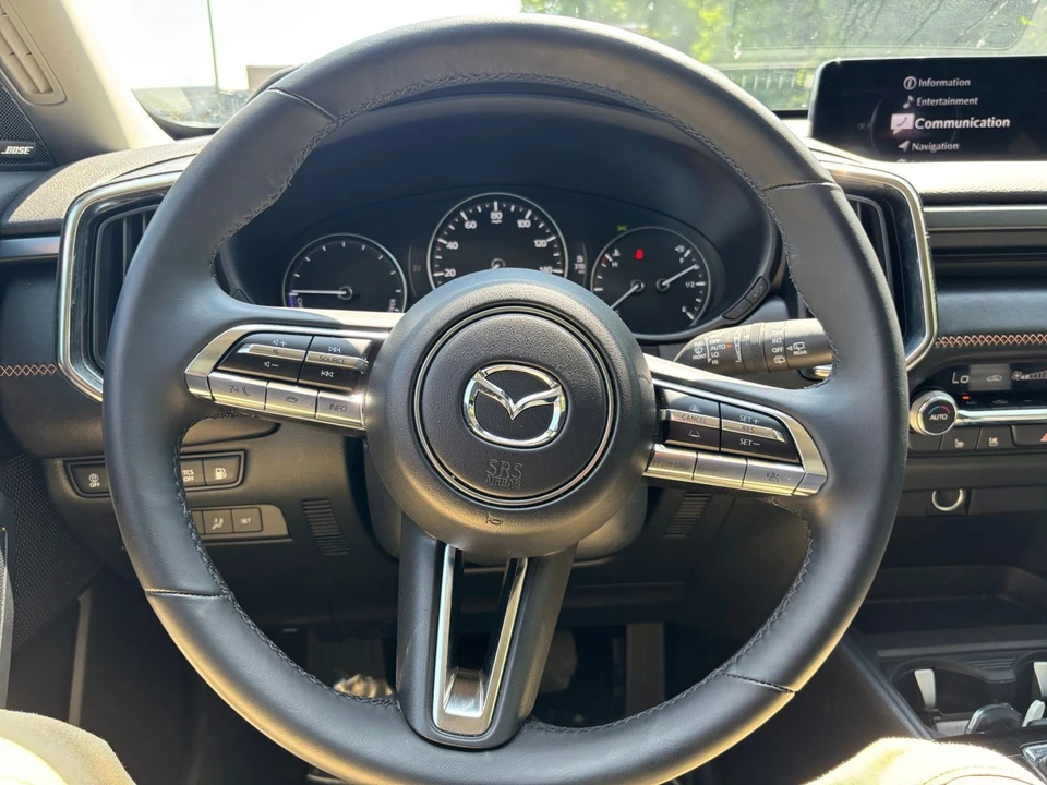 2025 Mazda CX-50 - Image 23 of 31