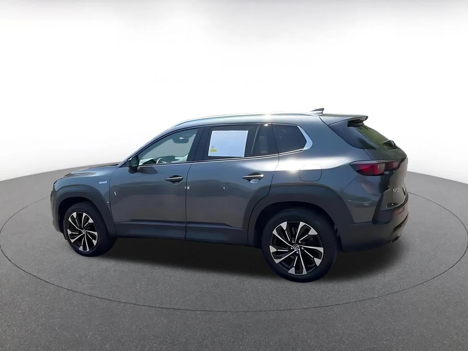 2025 Mazda CX-50 - Image 8 of 31