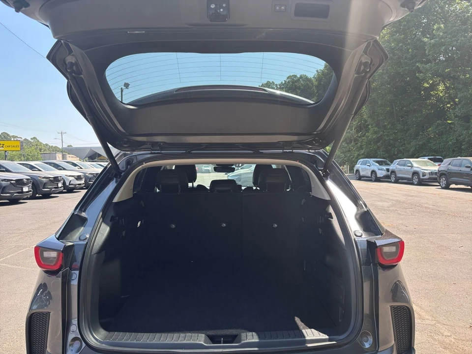 2025 Mazda CX-50 - Image 27 of 31