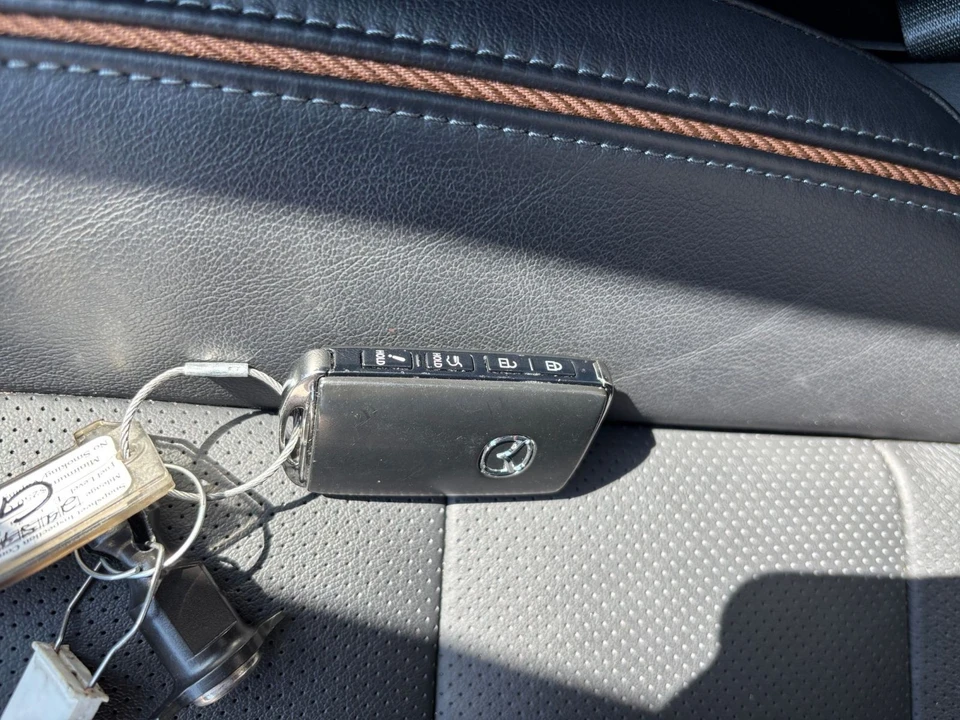 2025 Mazda CX-50 - Image 19 of 31