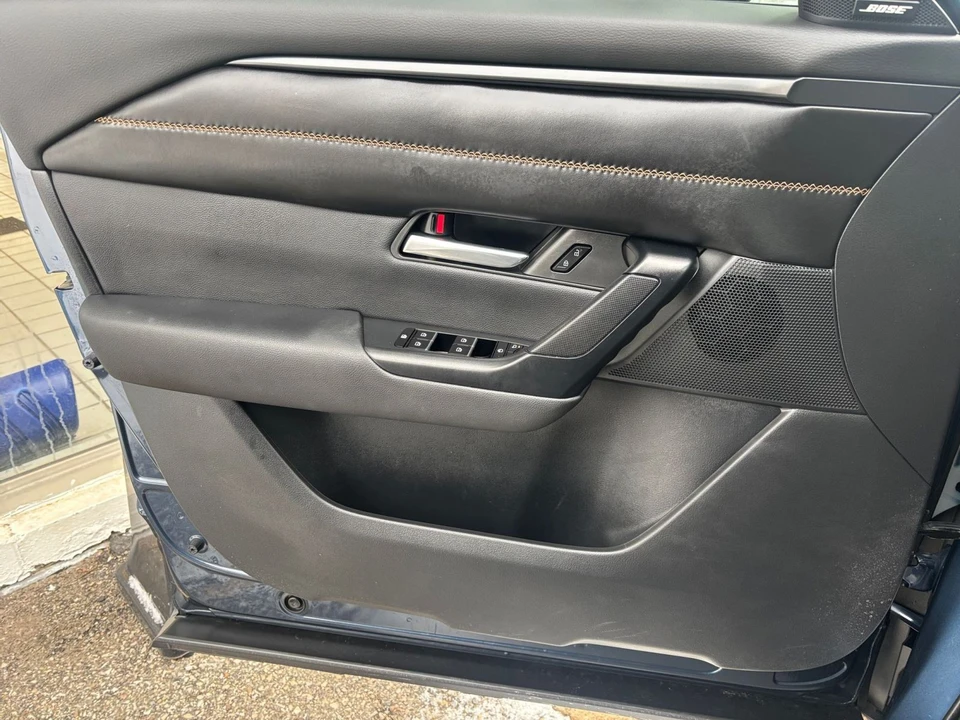 2025 Mazda CX-50 - Image 15 of 31