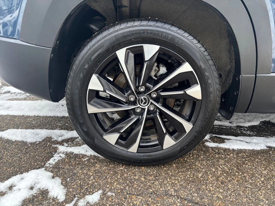 2025 Mazda CX-50 - Image 27 of 31