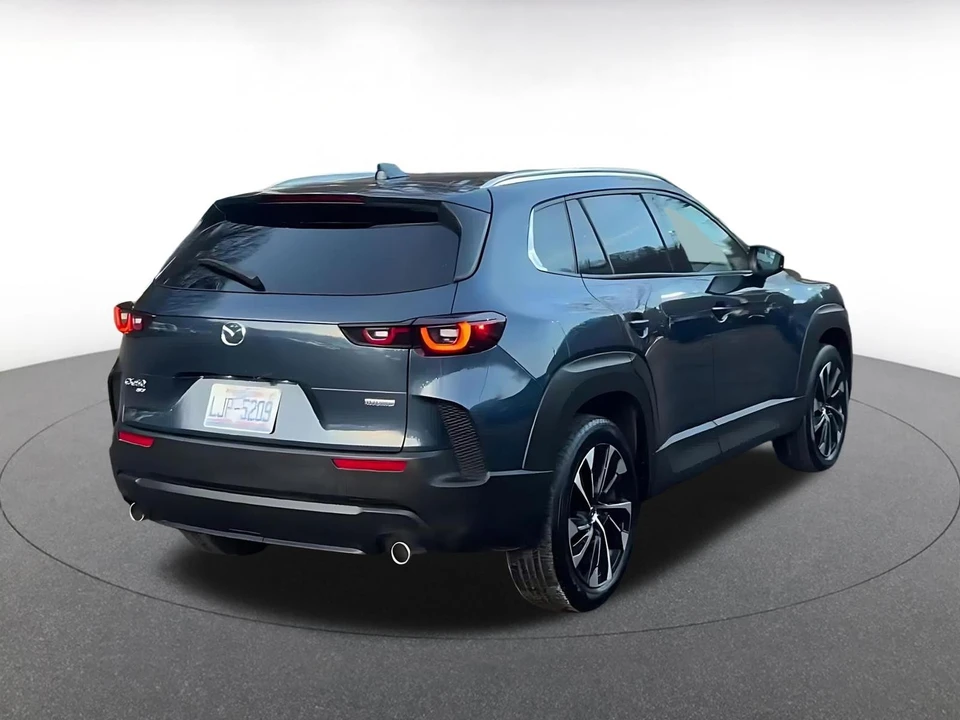 2025 Mazda CX-50 - Image 16 of 31